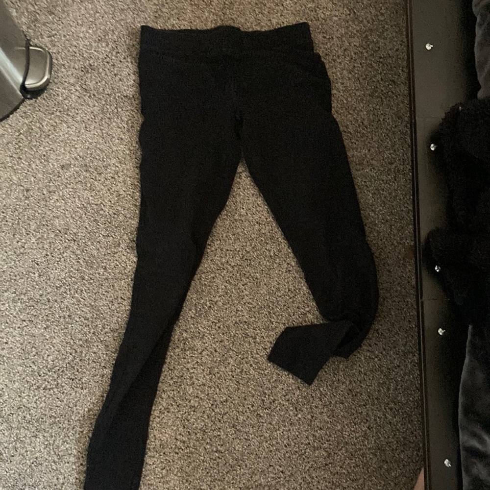 Black leggings